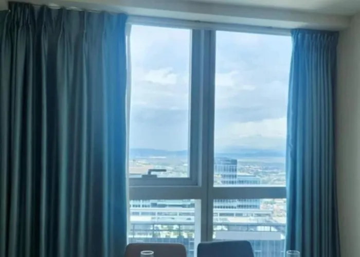 Spacious Living At Uptown Parksuites 马尼拉