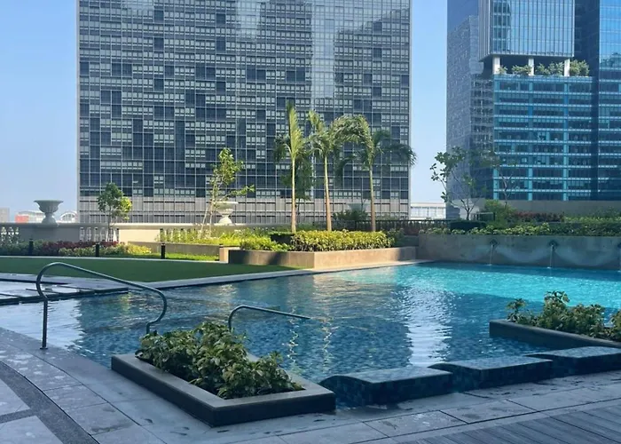 Spacious Living At Uptown Parksuites * 马尼拉