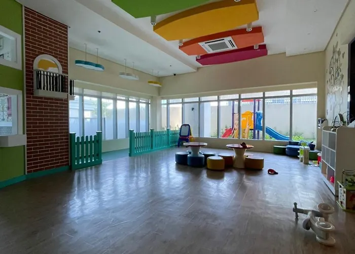 公寓 Spacious Living At Uptown Parksuites